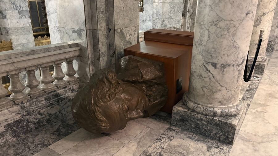 Washington State Capitol vandalized political...