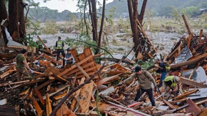 Cliff Mass: 'There were a number of opportunities to save people' near Texas river