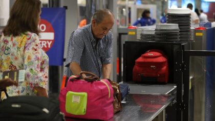 Flying out of Seattle? TSA now letting you keep your shoes on through security