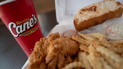 Raising Cane's to open 2 new Washington locations in 2026