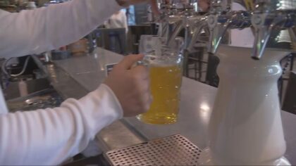 ‘An electric environment:’ Seattle businesses see record-breaking sales during Mariners post-season