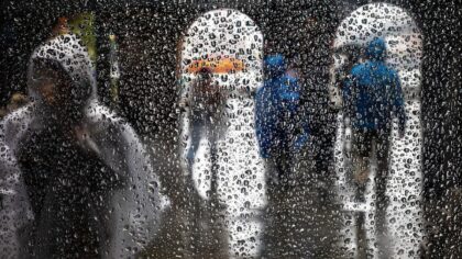 Atmospheric river to bring heavy rain, 50 mph winds to WA this weekend