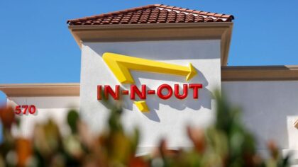 People waited as long as 14 hours to eat at Ridgefield's new In-N-Out Burger